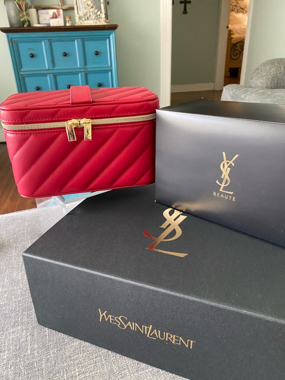 YSL Red Quilted Vanity Case - Picture 3 of 10